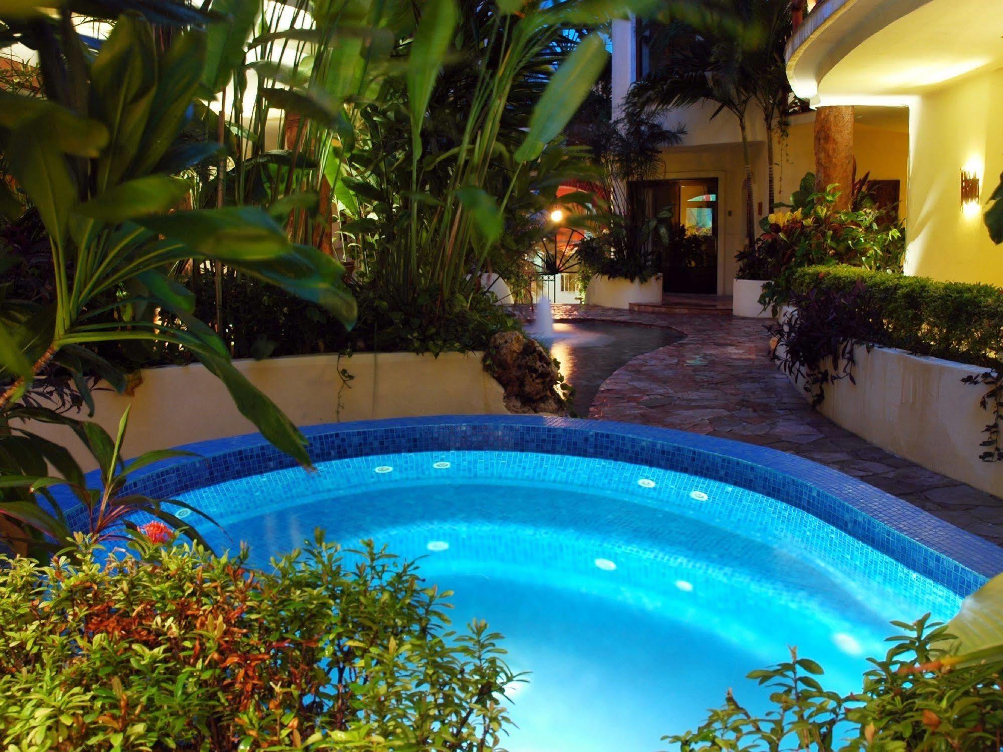 Villas Sacbe Condo Hotel&Beach Club Playa del Carmen Exterior foto